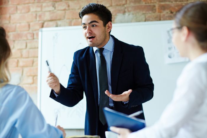 تکنیک‌های برتر برای تقویت سریع Speaking انگلیسی از مبتدی تا پیشرفته